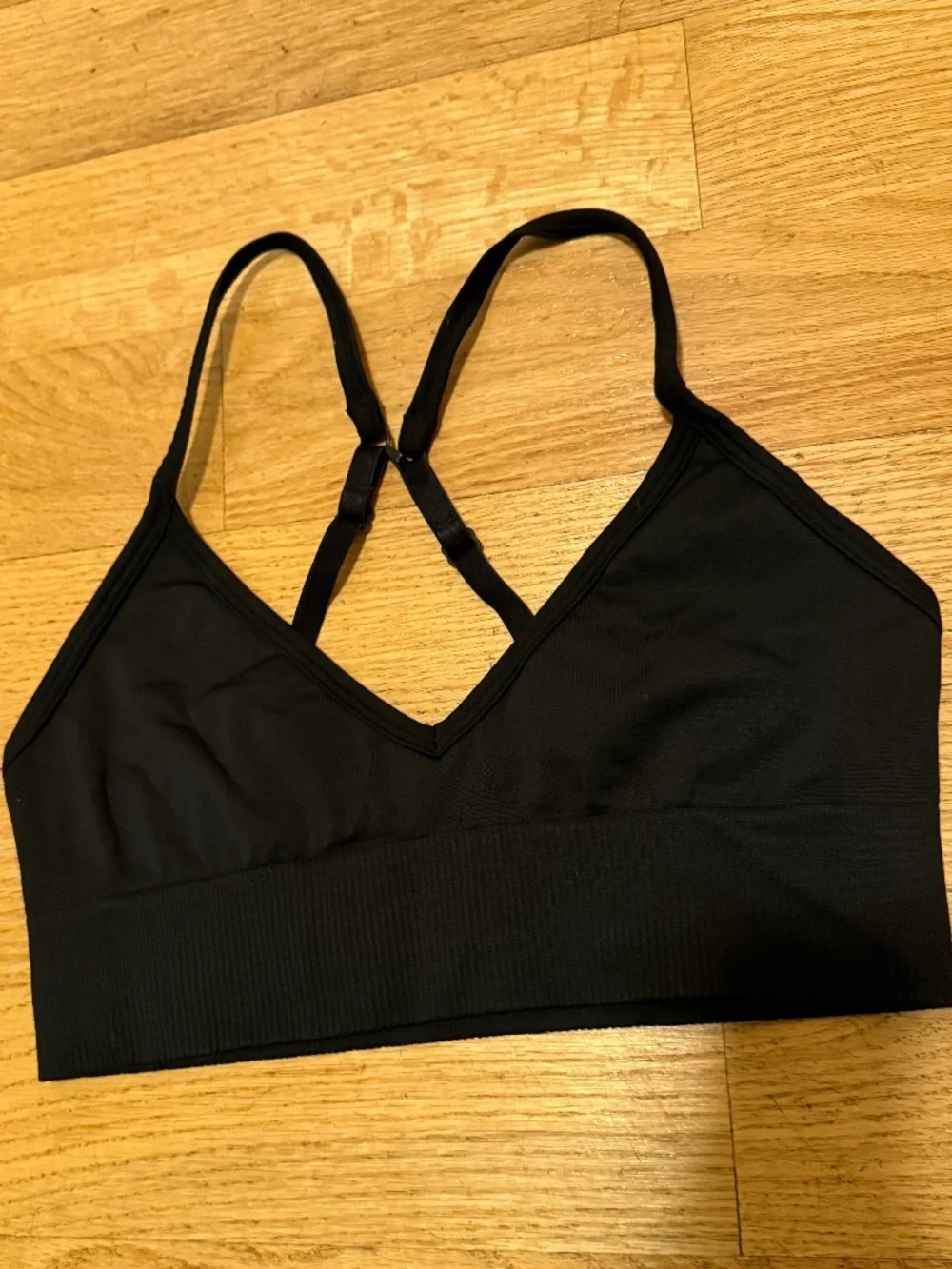 Lululemon Ebb to Street Bra Light Support C/D Cup Black Size 6 Convertible Strap